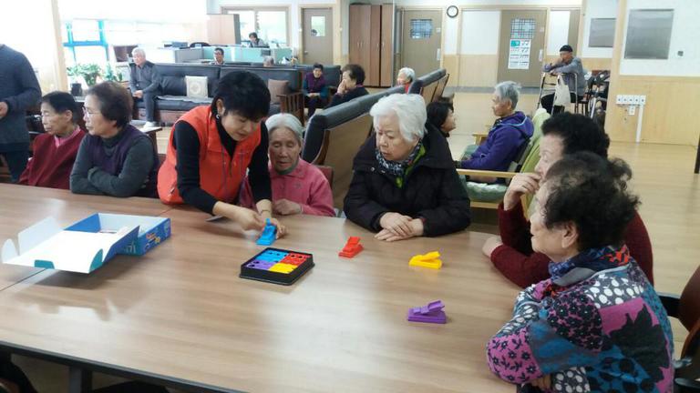 (치매예방 전문지도자과정)위례원마을복지센터 봉사활동_20180104