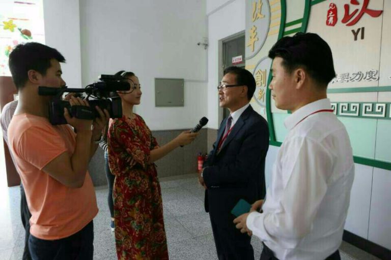 중국 단둥 TV와 인터뷰 